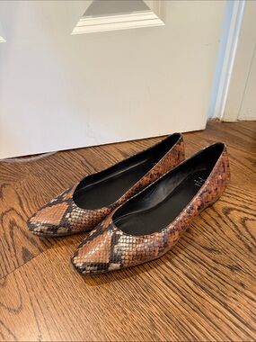 Aquatalia Marcella snakeskin leather flats size 8